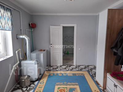 Продажа домов и дачи в Актюбинской обл.: Часть дома · 6 комнат · 180 м² · 10 сот., Сарай шик 63 за 31 млн 〒 Часть дома · 6 комнат · 180 м² · 10 сот., Сарай шик 63 за 31 млн 〒 в Актобе, жилой массив Заречный-4