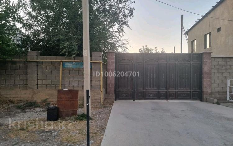 Жеке үй · 5 бөлме · 200 м² · 10 сот., мкр Самал-2, Мкр Самал-2 Салтанатты 1778 — Аргынбекова Мади и Viva можно под бизнес угловой дом, бағасы: 95 млн ₸ в Шымкенте, Абайский р-н — фото 2