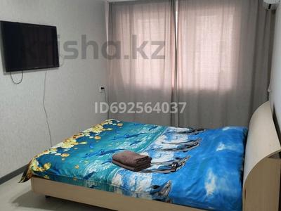 1-комнатная квартира, 40 м², 1/5 этаж посуточно, Расковой 3 за 9 000 〒 в Жезказгане