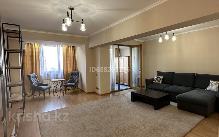 3-комнатная квартира, 90 м², 6/9 этаж помесячно, мкр Самал-1 4