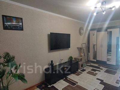 2-комнатная квартира · 45 м² · 3/5 этаж, Майкудук, 17й микрорайон 49 за 13 млн 〒 в Караганде, Алихана Бокейханова р-н