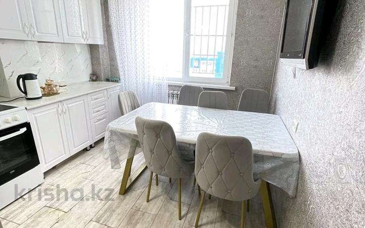 2-комнатная квартира · 55.9 м² · 10/10 этаж, проспект Есенберлина 13/6 за 25.5 млн ₸ в Усть-Каменогорске — фото 2