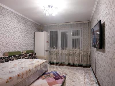 3-комнатная квартира, 58.2 м², 2/5 этаж, Байтурсынова за 24 млн 〒 в Шымкенте, Аль-Фарабийский р-н