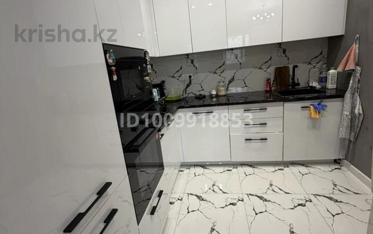 2-комнатная квартира · 80 м² · 1/7 этаж, мкр Ерменсай, Пер. 5 9 за 500 000 ₸ в Алматы, Бостандыкский р-н — фото 2