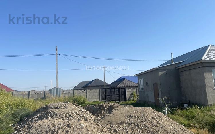 Отдельный дом · 3 комнаты · 65 м² · 15 сот., Жайык за 16.5 млн 〒 в Таразе — фото 2