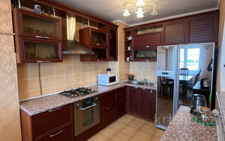 3-комнатная квартира · 100 м² · 4/9 этаж, мкр 12 за 32 млн ₸ в Актобе — фото 2