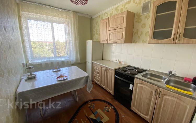 1-комнатная квартира, 37 м², 4/9 этаж, Валиханова 147 за 15.4 млн 〒 в Семее — фото 6