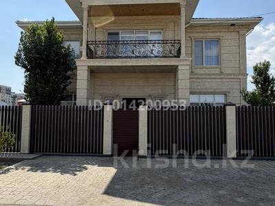 Отдельный дом · 7 комнат · 400 м² · 10 сот., мкр Нурсая, 3 проезд за 140 млн ₸ в Атырау