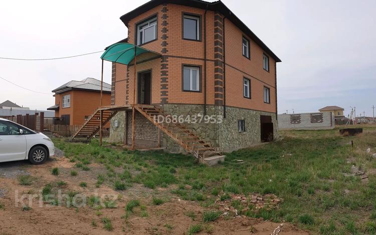 Отдельный дом • 5 комнат • 350 м² • 10 сот., Рыскулбекова 19 за 40 млн 〒 в Косшы — фото 2