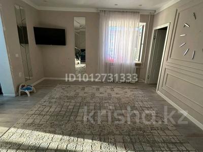 3-бөлмелі пәтер · 70 м² · 2/4 қабат, Байконурова 123А, бағасы: 20 млн ₸ в Жезказгане