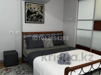 2-бөлмелі пәтер · 55 м² · 4/8 қабат, Достык 40 — Кабанбай батыра, бағасы: 20 000 ₸ в Алматы, Медеуский р-н