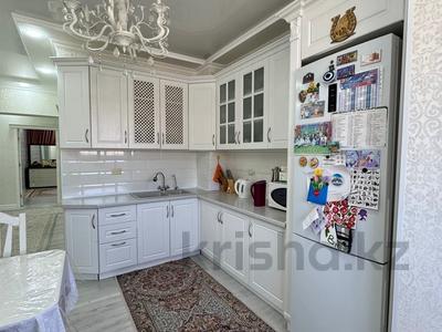 Пәтерлер в Мангистауской обл.: 2-бөлмелі пәтер · 72.9 м² · 4/6 қабат, 32Б мкр 22, бағасы: 22.5 млн 〒 2-бөлмелі пәтер · 72.9 м² · 4/6 қабат, 32Б мкр 22, бағасы: 22.5 млн 〒 в Актау