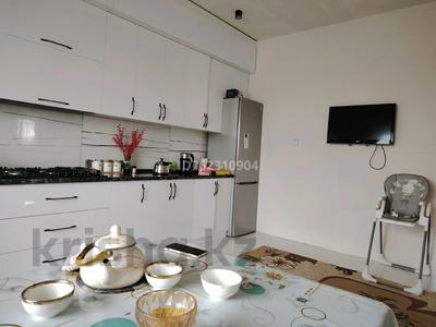 Отдельный дом · 4 комнаты · 196 м² · 10 сот., Үмбетей жырау 14 за 35 млн 〒 в Туркестане