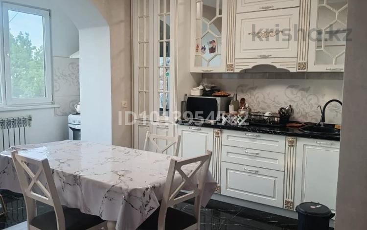 3-бөлмелі пәтер · 72.3 м² · 4/5 қабат, 20-я линия 198 — Басенова, бағасы: 63 млн ₸ в Алматы, Бостандыкский р-н — фото 5