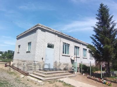 Отдельный дом · 3 комнаты · 160 м² · 20.75 сот., Карла-Маркса 46 за 45 млн 〒 в Аксу