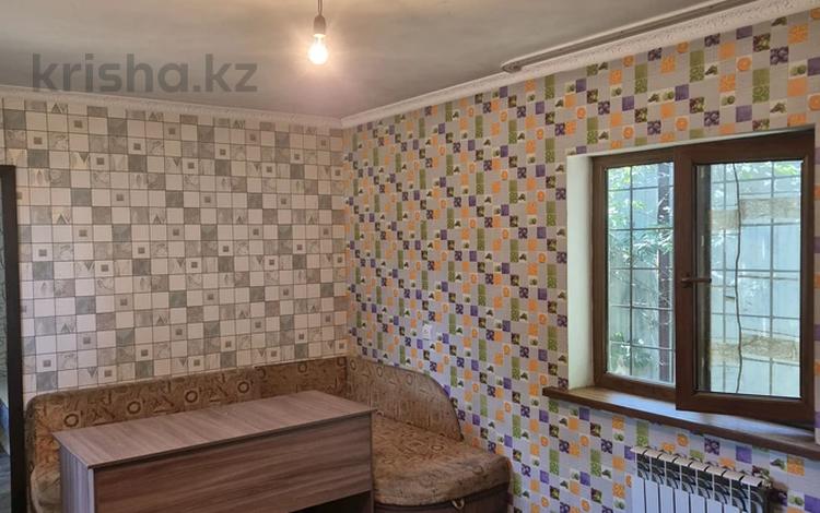 Отдельный дом · 2 комнаты · 62 м², Райымбек — 19 км-олимпийский поворот за 120 000 〒 в Кемертогане — фото 2