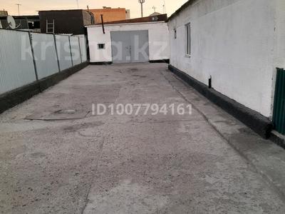 Үйдің бір бөлігі · 4 бөлме · 300 м² · 10 сот., Молдагулова 20 — Возле мжк, бағасы: 28 млн 〒 в Сатпаев