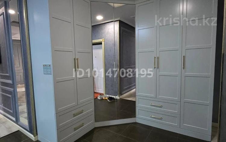 6-комнатная квартира · 300 м² · 2/10 этаж, 16-й мкр за 500 000 ₸ в Актау — фото 2