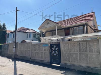 Отдельный дом · 9 комнат · 220 м² · 6 сот., мкр Дубок-2 25 за 125 млн ₸ в Алматы, Ауэзовский р-н