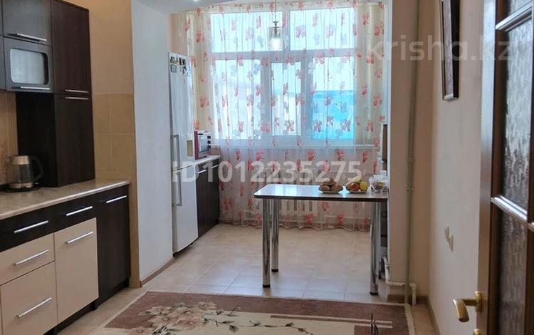 3-комнатная квартира · 76.5 м² · 4/5 этаж, Мкр. Сырдария 19 за 24.5 млн 〒 в  — фото 2