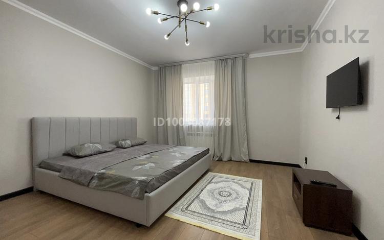 1-бөлмелі пәтер · 50 м² · 4/9 қабат, Алтын орда ш/а. 4 д — Анаға тағзым, Анвар, бағасы: 13 000 ₸ в Актобе, мкр. Алтын орда — фото 27