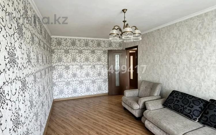 3-комнатная квартира · 67 м², Пришахтинск, Металлистов 48 — 22 мкр за 23 млн ₸ в Караганде, Алихана Бокейханова р-н — фото 2