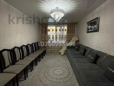 3-комнатная квартира · 64 м² · 1/5 этаж, Молодежная 53 за 10.2 млн 〒 в Шахтинске