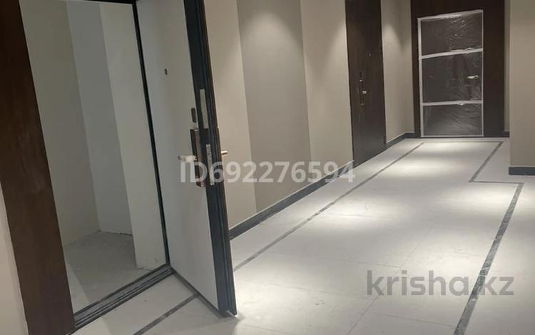 2-комнатная квартира, 61.5 м², 3/18 этаж, Жарокова 218 — Жарокова-Утепова