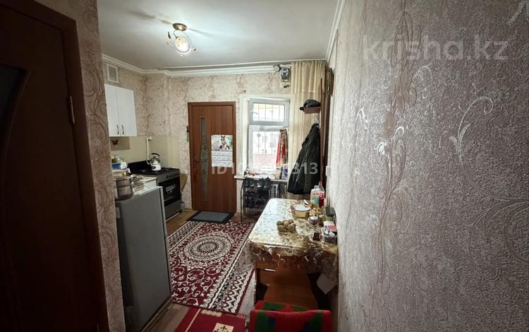 1-бөлмелі пәтер · 30.2 м² · 4/5 қабат, Рысбек батыра 8а, бағасы: 8.5 млн ₸ в Таразе — фото 2