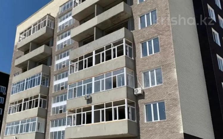 4-бөлмелі пәтер · 195 м² · 7/7 қабат, 8 МКР. БIРЛIК — ВОЗЛЕ НОВОЙ ШКОЛЫ # 29, бағасы: 76 млн ₸ в Талдыкоргане — фото 2