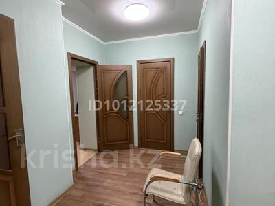 Отдельный дом · 5 комнат · 130 м², мкр Новый Город, Ерубаева — Джамбула за 400 000 〒 в Караганде, Казыбек би р-н
