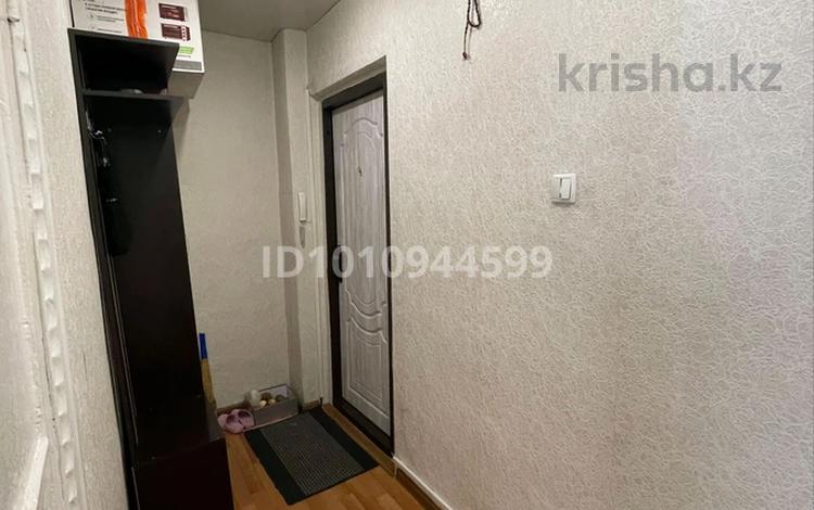 2-бөлмелі пәтер · 46 м² · 5/5 қабат, 1-й микрорайон 7 — Сатпаева, бағасы: 18 млн ₸ в Семее — фото 2