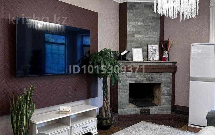 Отдельный дом · 5 комнат · 240 м² · 10 сот., Жарык 14 за 92 млн ₸ в Кыргауылдах — фото 2