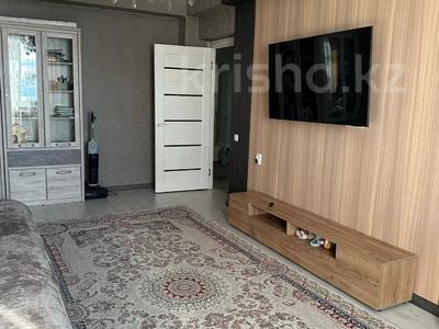 3-бөлмелі пәтер · 80 м² · 8/9 қабат, Пр. Казыбек би 50, бағасы: 35 млн ₸ в Усть-Каменогорске