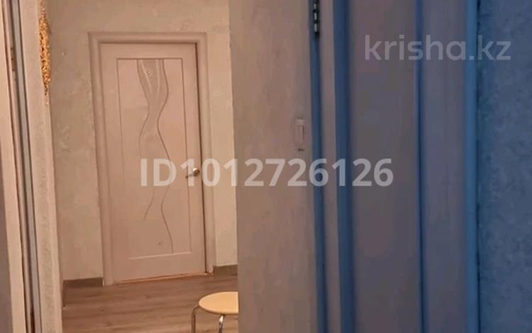3-бөлмелі пәтер · 56 м² · 1/5 қабат, привокзальный 5 20 — за спорт школой, бағасы: 22 млн ₸ в Атырау, мкр Привокзальный-5 — фото 2