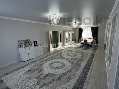 Жеке үй · 5 бөлме · 215 м² · 10 жүзд., 12 ш/а., АЛАШ 20, бағасы: 74 млн ₸ в Актобе, мкр 12