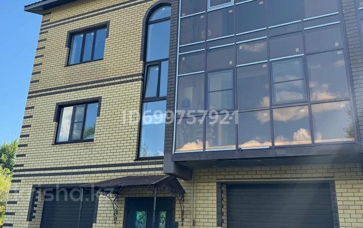 3-бөлмелі пәтер · 134 м² · 3/3 қабат, Самал 223, бағасы: 33 млн ₸ в Уральске — фото 12