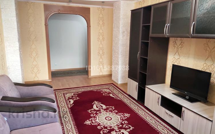 3-комнатная квартира · 90 м² · 7/14 этаж, Алматы 13 за 300 000 ₸ в Астане, Есильский р-н — фото 2