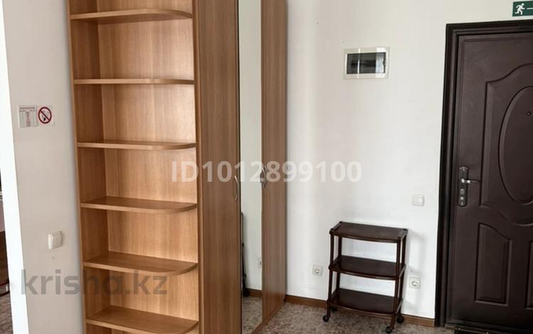 2-бөлмелі пәтер · 60 м² · 2/4 қабат, Жарбосынова 84/2 — Академика Жарбосынова, бағасы: 250 000 ₸ в Атырау — фото 2