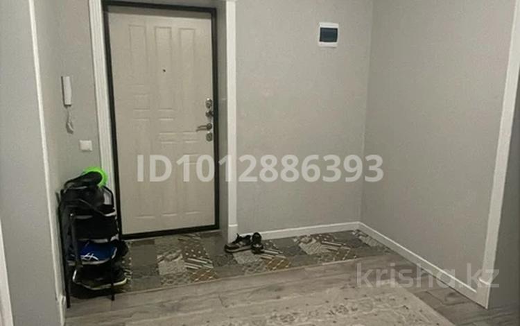 3-бөлмелі пәтер · 89.5 м² · 8/9 қабат, Просп. Нурсултана Назарбаева, бағасы: 290 000 ₸ в Кокшетау — фото 2