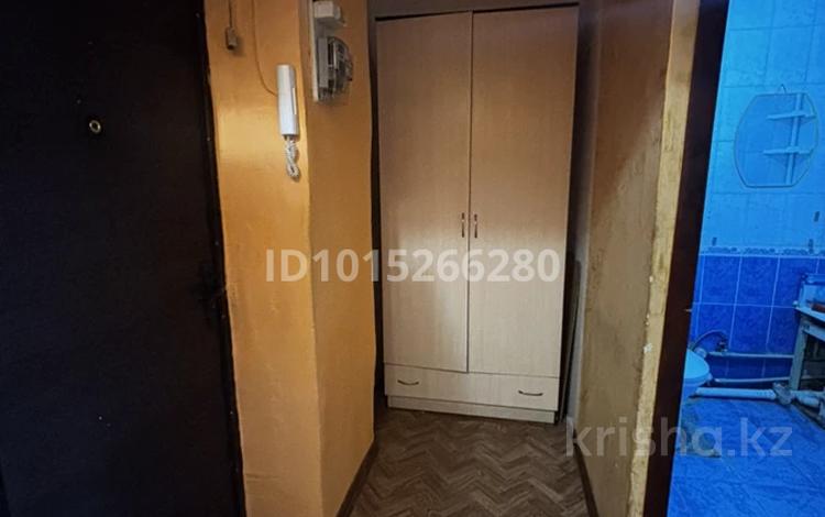 1-бөлмелі пәтер · 40 м² · 4/5 қабат, Мынбулак ш/а. 15, бағасы: 80 000 ₸ в Таразе,  мкр Мынбулак — фото 2