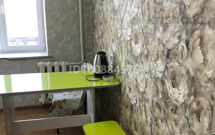 1-комнатная квартира · 36 м² · 3/12 этаж, Казахстан 72 за 2 500 ₸ в Усть-Каменогорске, Ульбинский — фото 2