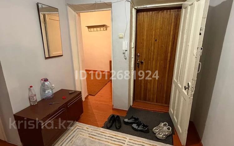 3-бөлмелі пәтер · 70 м² · 4/4 қабат, Желтоксан 80а, бағасы: 130 000 ₸ в Таразе — фото 2