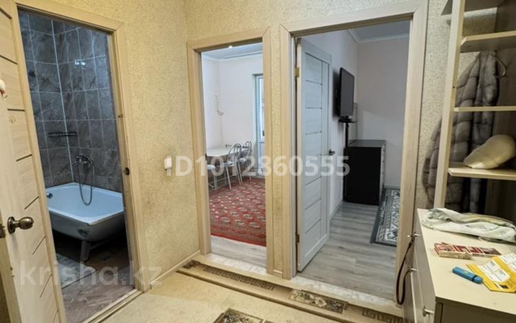 1-комнатная квартира · 54 м² · 6/6 этаж, 35-мкр 33 — Мед колледж за 15 000 ₸ в Актау — фото 2
