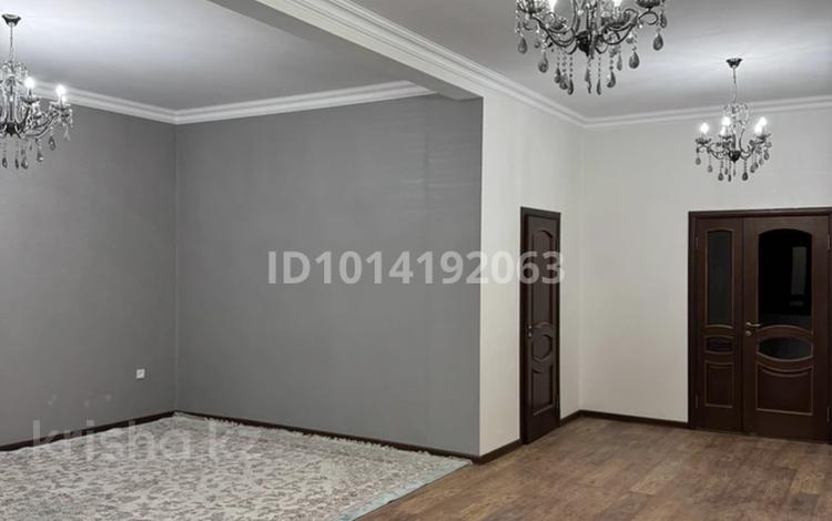 Отдельный дом · 3 комнаты · 150 м² · 8 сот., мкр Азат за 180 000 ₸ в Шымкенте, Енбекшинский р-н — фото 2