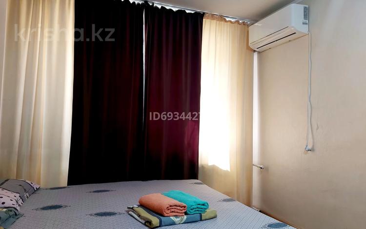 1-комнатная квартира, 45 м², 1/9 этаж посуточно, Назарбаева 101 за 8 000 〒 в Талдыкоргане — фото 2