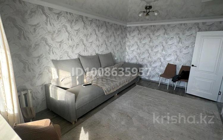 2-бөлмелі пәтер · 53 м² · 7/10 қабат, 8Марта 102 — 72 квартал, на против супермаркета Адал, бағасы: 25 млн ₸ в Семее — фото 2