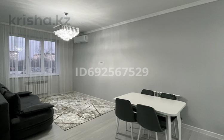 2-комнатная квартира, 52 м², 4/12 этаж помесячно, мкр Калкаман-1, Калкаман за 270 000 〒 в Алматы, Наурызбайский р-н — фото 6