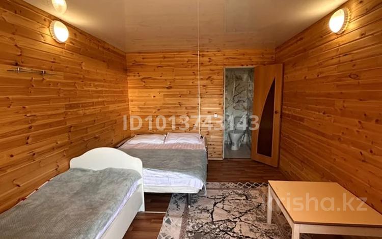 Жеке үй · 1 бөлме · 25 м², Мусабаева 106, бағасы: 25 000 ₸ в Бурабае — фото 2