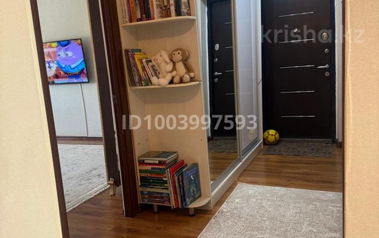 3-бөлмелі пәтер · 87 м² · 4/5 қабат, мкр Нурсая, 104 104, бағасы: 33 млн ₸ в Атырау — фото 2